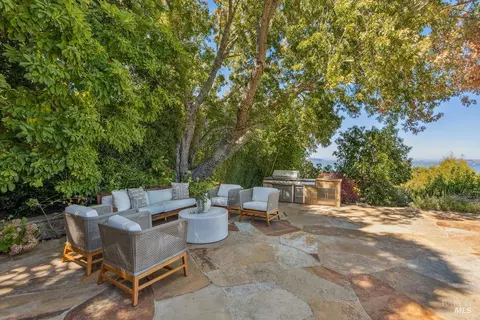 Exterior - 90 Taylor Rd, Tiburon, CA 94920 photo 4 of 14