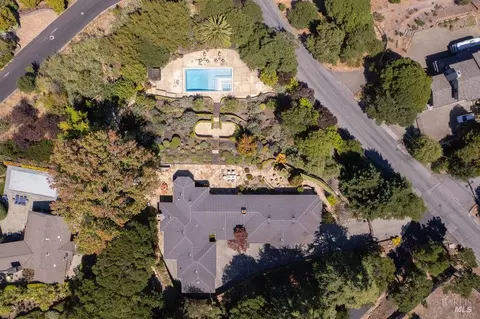 View/Area - 90 Taylor Rd, Tiburon, CA 94920 photo 2 of 2