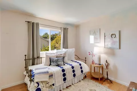 Bedroom - 108 James River Rd, Vallejo, CA 94591 photo 8 of 10