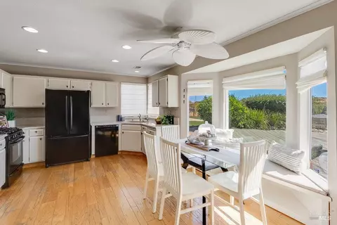 Kitchen - 108 James River Rd, Vallejo, CA 94591 photo 3 of 5