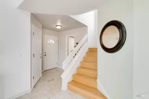 Entry Way - 108 James River Rd, Vallejo, CA 94591 photo 3 of 8