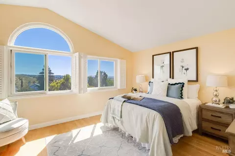 Bedroom - 108 James River Rd, Vallejo, CA 94591 photo 6 of 10
