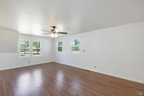 411 Walten Way, Windsor, CA 95492 photo 9