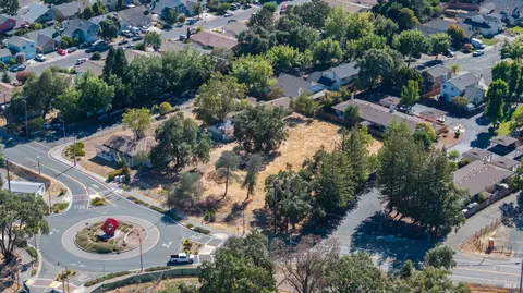 411 Walten Way, Windsor, CA 95492 photo 25