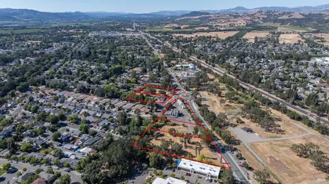 411 Walten Way, Windsor, CA 95492 photo 28