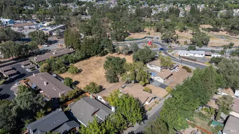 411 Walten Way, Windsor, CA 95492 photo 23