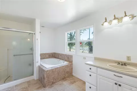 411 Walten Way, Windsor, CA 95492 photo 12