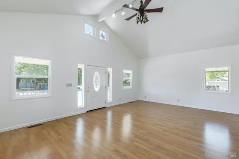 411 Walten Way, Windsor, CA 95492 photo 7