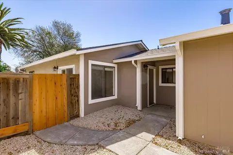 Exterior - 987 Daniel St, Fairfield, CA 94533 photo 17 of 18