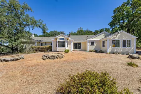 9820 Kelsey Creek Dr, Kelseyville, CA 95451