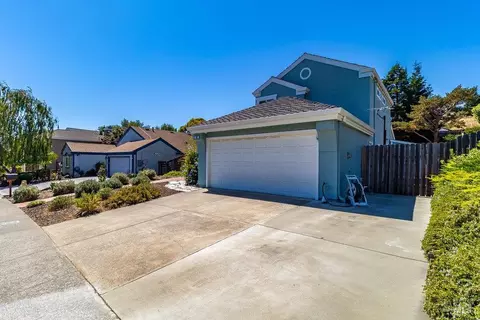 Exterior - 509 Solano Dr, Benicia, CA 94510 photo 3 of 20
