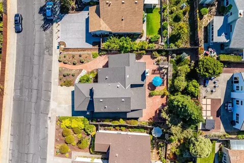 View/Area - 509 Solano Dr, Benicia, CA 94510 photo 4 of 7