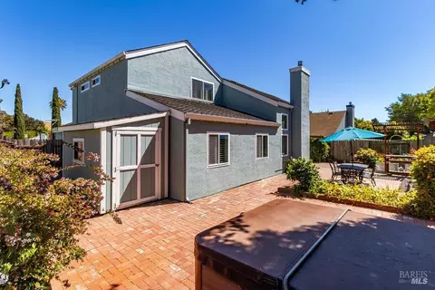 Exterior - 509 Solano Dr, Benicia, CA 94510 photo 11 of 20