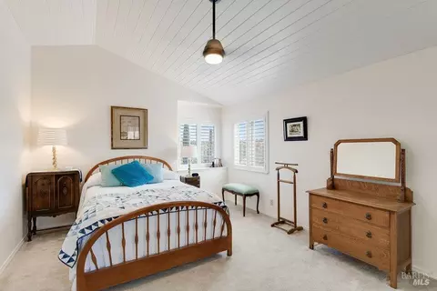 Bedroom - 509 Solano Dr, Benicia, CA 94510 photo 3 of 5