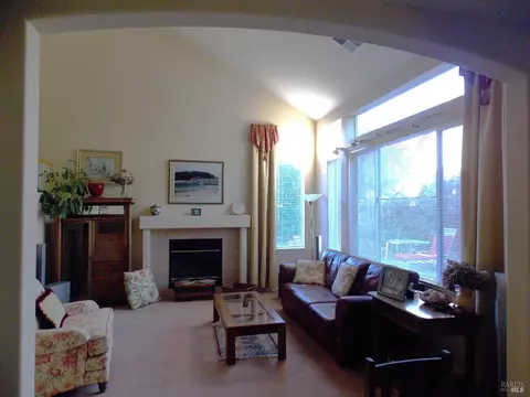 Living - 1349 Golf Course Dr, Windsor, CA 95492 photo 4 of 4