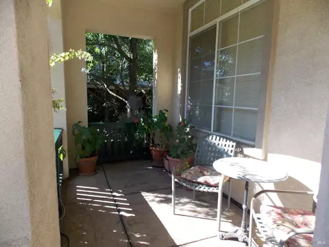 Exterior - 1349 Golf Course Dr, Windsor, CA 95492 photo 3 of 13
