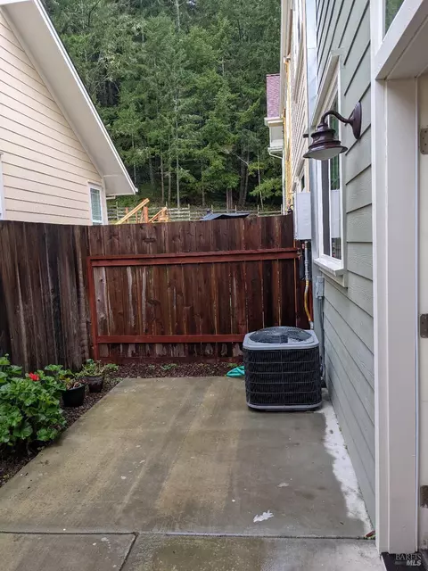 Exterior - 14619 Jomark Ln, Occidental, CA 95465 photo 2 of 3