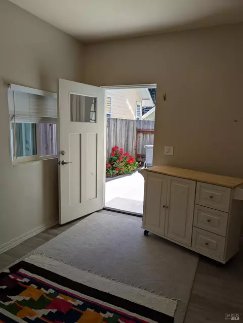 Entry Way - 14619 Jomark Ln, Occidental, CA 95465 photo 3 of 3