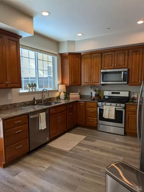 Kitchen - 14619 Jomark Ln, Occidental, CA 95465 photo 1 of 2