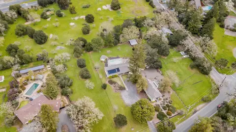 5860 Melita Rd, Santa Rosa, CA 95409