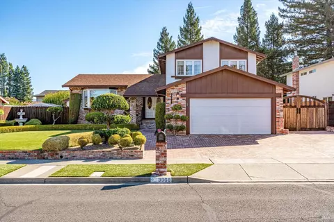 3968 Montrose St, Napa, CA 94558