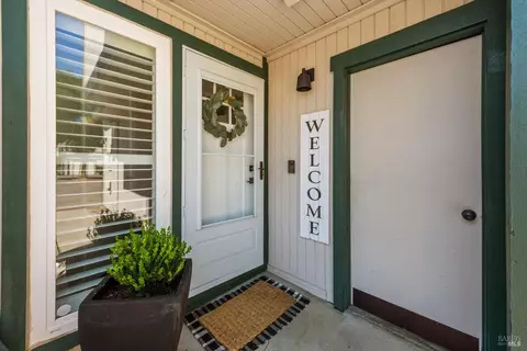 299 Shasta Dr #52, Vacaville, CA 95687