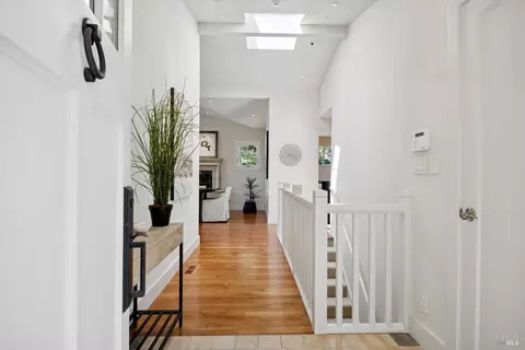 274 Manor Dr, Mill Valley, CA 94941 photo 4