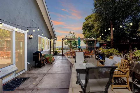 837 Clifton Ct, Benicia, CA 94510