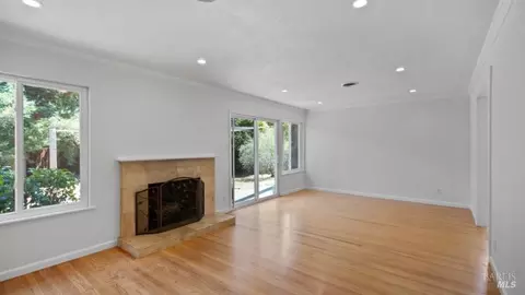 Living - 85 Clausing Ct, Novato, CA 94945 photo 1 of 4