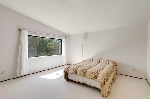 Bedroom - 367 Darley Dr, Vallejo, CA 94591 photo 1 of 2