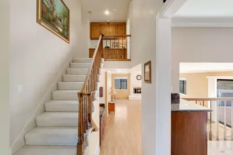 Entry Way - 367 Darley Dr, Vallejo, CA 94591 photo 3 of 4
