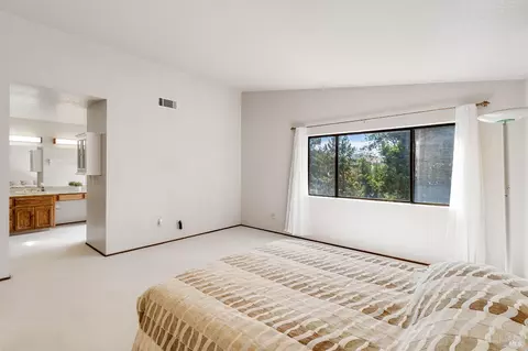 Bedroom - 367 Darley Dr, Vallejo, CA 94591 photo 2 of 2