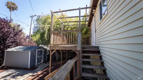 Exterior - 28 D St, Vallejo, CA 94590 photo 8 of 10