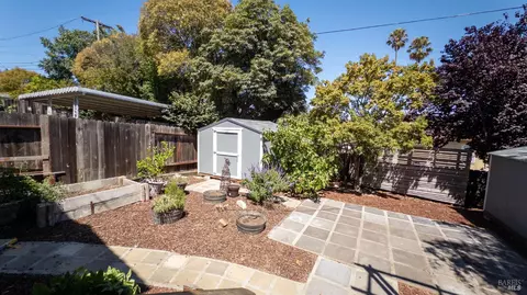 Exterior - 28 D St, Vallejo, CA 94590 photo 7 of 10