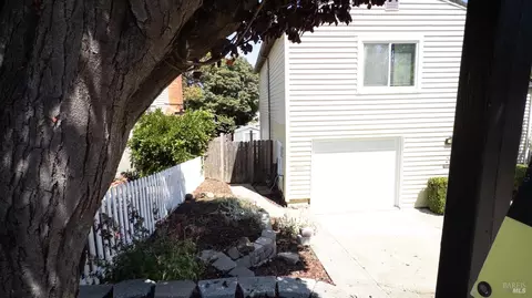 Other - 28 D St, Vallejo, CA 94590 photo 3 of 9