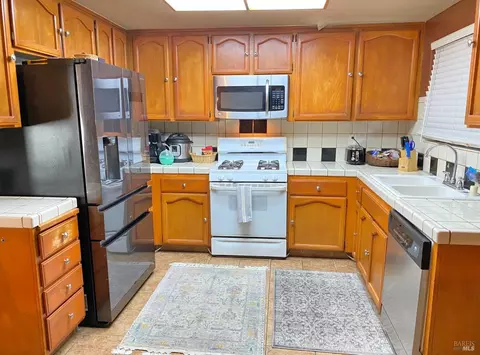 919 Brandon Way, Fairfield, CA 94533 photo 9