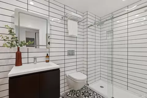 Bath - 404 Summit Dr, Corte Madera, CA 94925 photo 12 of 12