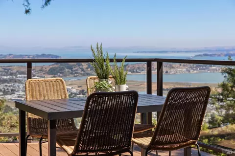 Exterior - 404 Summit Dr, Corte Madera, CA 94925 photo 7 of 16