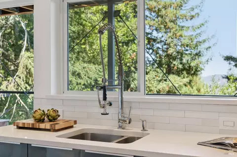 Kitchen - 404 Summit Dr, Corte Madera, CA 94925 photo 12 of 12