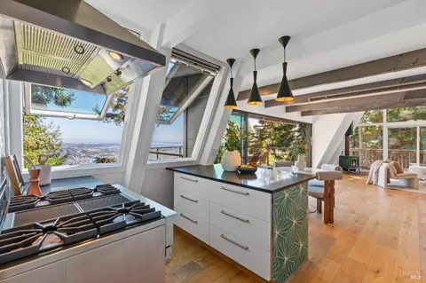 Kitchen - 404 Summit Dr, Corte Madera, CA 94925 photo 4 of 12