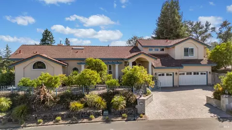 1253 Wikiup Dr, Santa Rosa, CA 95403