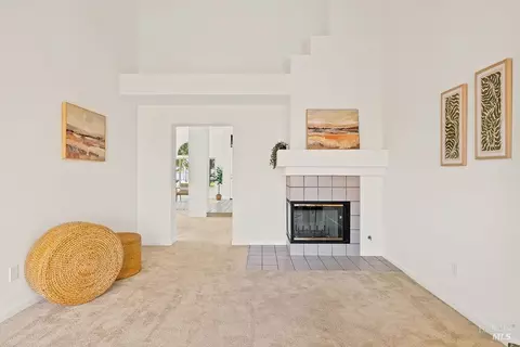Living - 8616 Planetree Dr, Windsor, CA 95492 photo 2 of 9