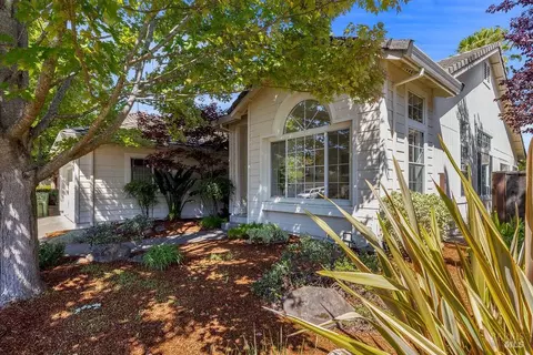 Exterior - 8616 Planetree Dr, Windsor, CA 95492 photo 14 of 20
