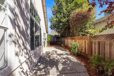 Exterior - 8616 Planetree Dr, Windsor, CA 95492 photo 5 of 20