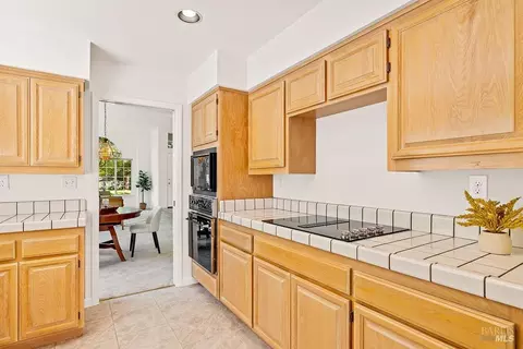 Kitchen - 8616 Planetree Dr, Windsor, CA 95492 photo 3 of 5