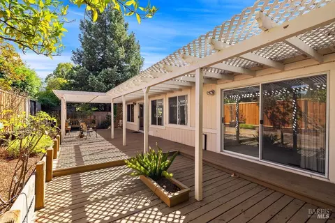 Exterior - 8616 Planetree Dr, Windsor, CA 95492 photo 12 of 20
