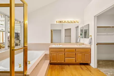 Bath - 8616 Planetree Dr, Windsor, CA 95492 photo 1 of 7