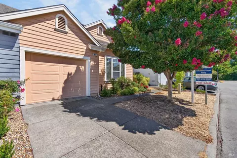 Exterior - 849 Patti Page Ct, Windsor, CA 95492 photo 2 of 5