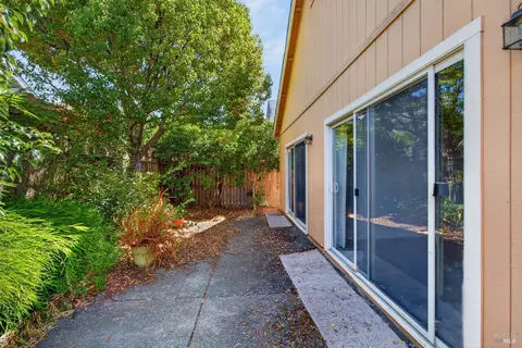 Exterior - 849 Patti Page Ct, Windsor, CA 95492 photo 3 of 5
