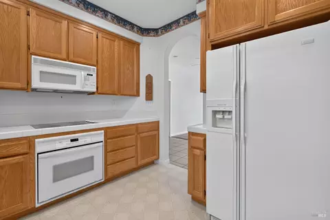 Kitchen - 849 Patti Page Ct, Windsor, CA 95492 photo 3 of 9